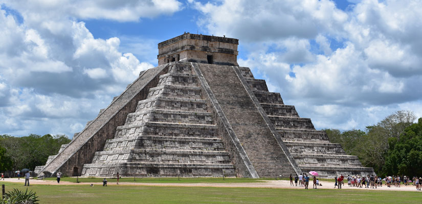 pirámide de Kukulkan en Chichen Itzá