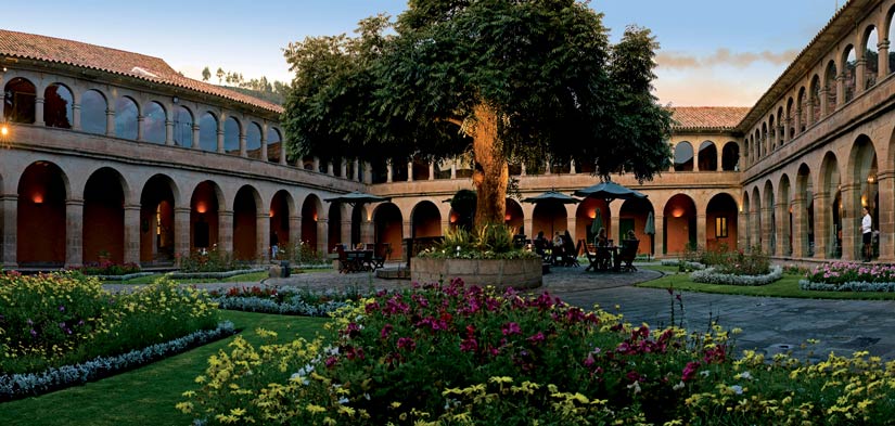 Jardín hotel Monasterio en cusco