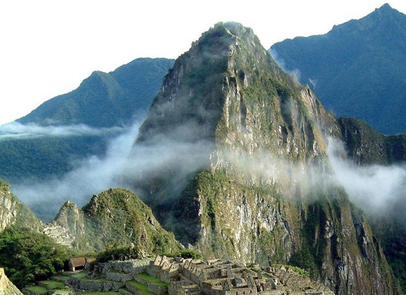 top of the mountain huayna picchu