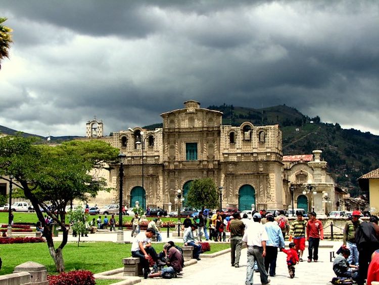 Plaza de Armas Cajamarca Peru