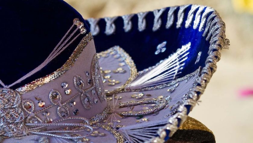 Blue mariachi hat: Mexican traditions