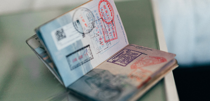 pasaporte con sellos de países de América Latina