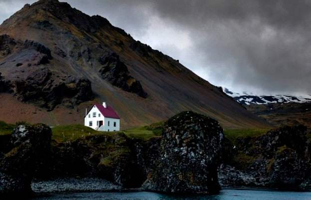 pueblo de pescadores de Arnarstapi en Islandia