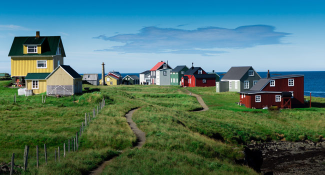 pequeño pueblo en islandia