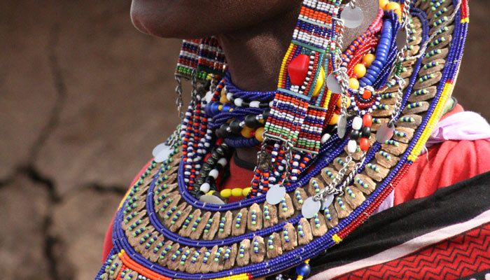 collares de cuentas tradicionales del pueblo masai